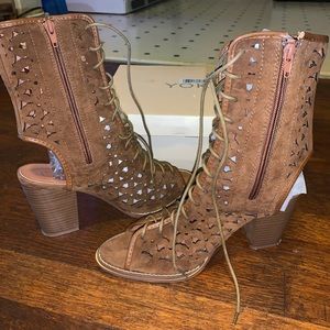 Brown Wedge with tie lace